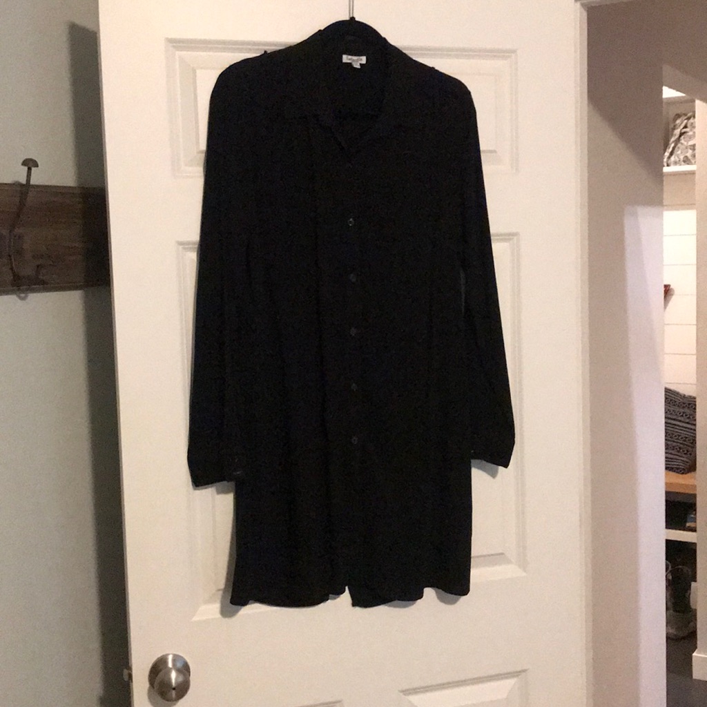 Splendid Button Down Blouse With Split Back- M